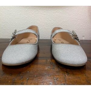 Unisa Womens Flat Shoes Silver Glitter, Strap With Rhinestone Buckle Size 6